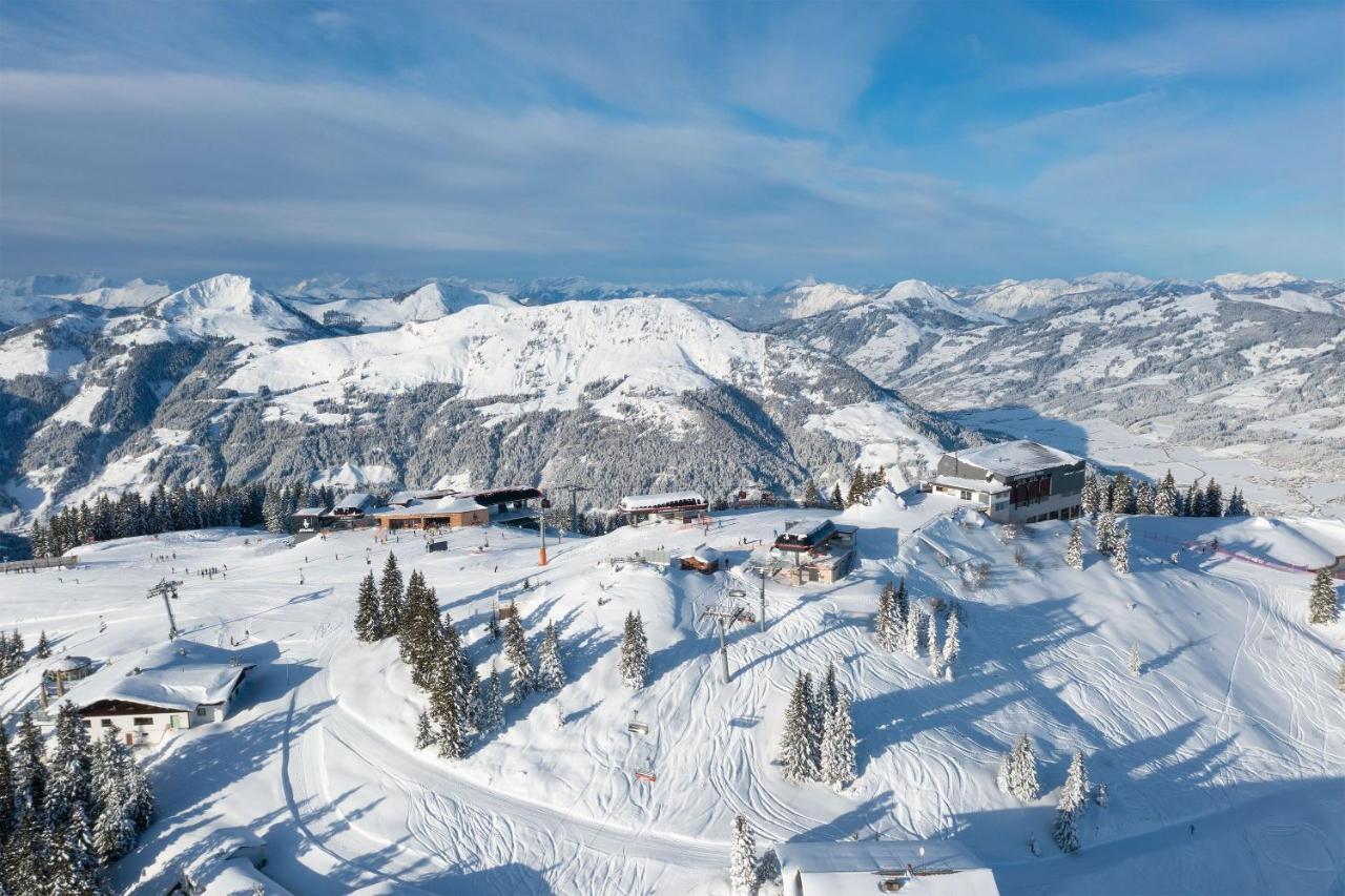 Poellmuehle Penthouse By Alpine Host Helpers Apartment Kirchberg in Tirol Bagian luar foto